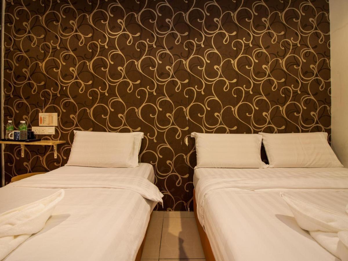 1 Hotel Taman Connaught Kuala Lumpur Exterior photo