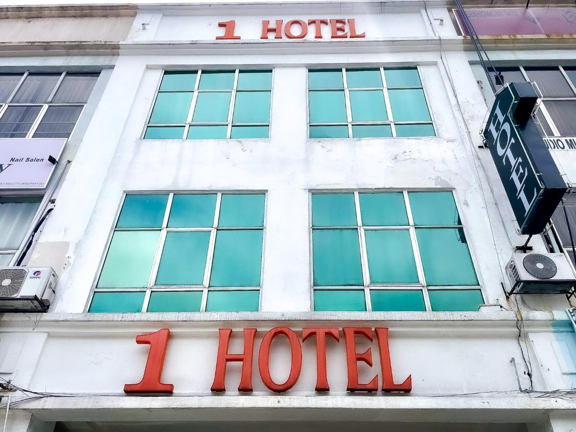 1 Hotel Taman Connaught Kuala Lumpur Exterior photo