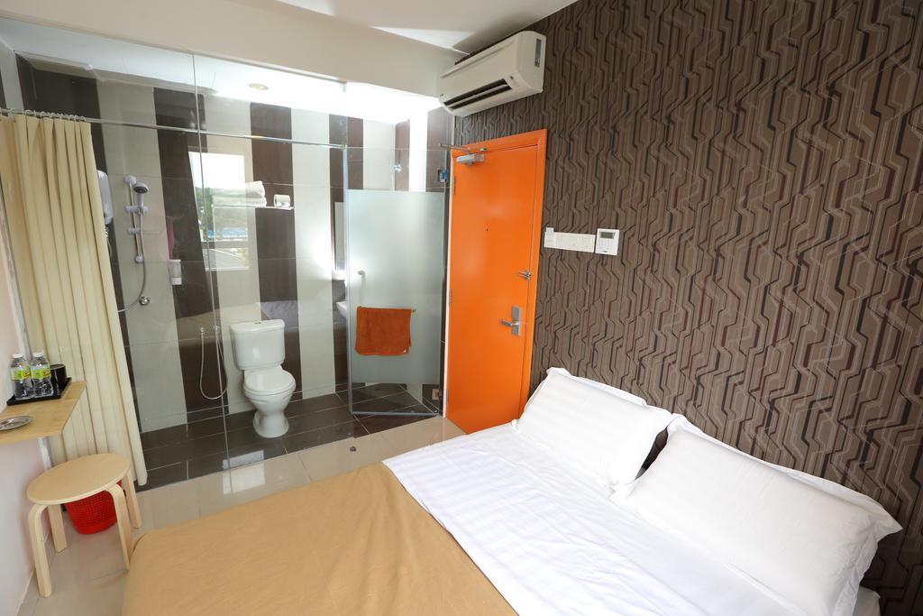 1 Hotel Taman Connaught Kuala Lumpur Exterior photo